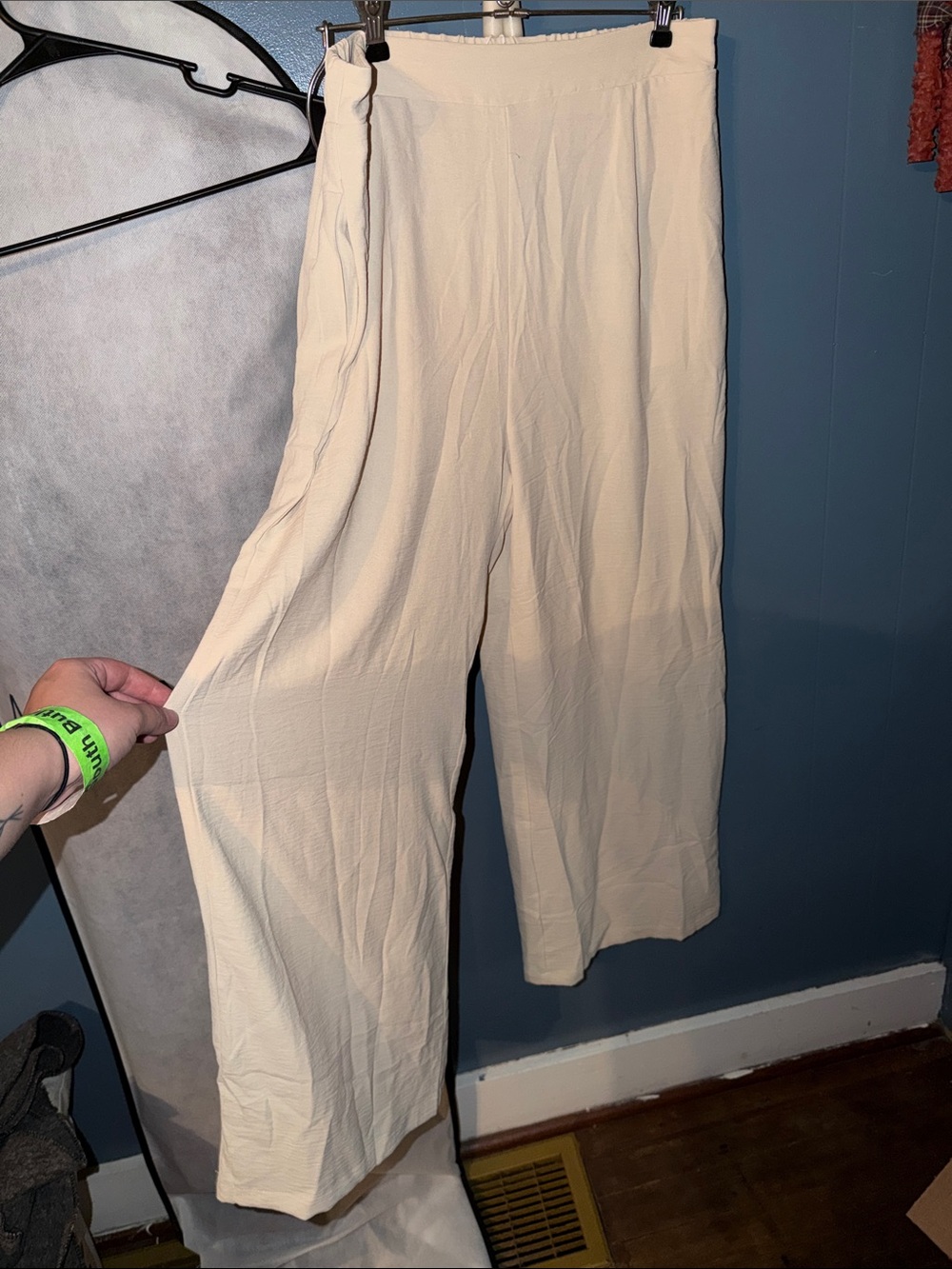 High-Rise Wide-Leg Pants in Light Cream